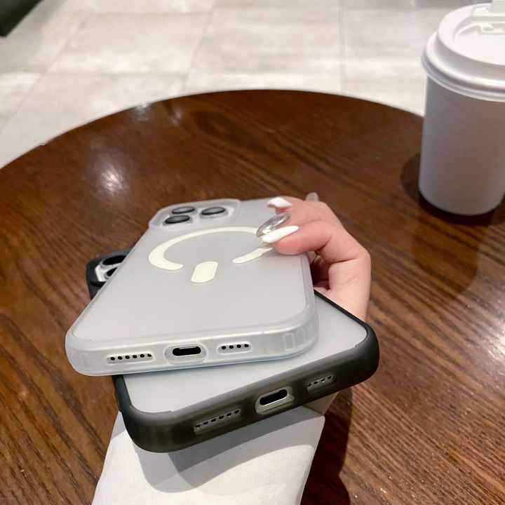 Matte Magsafe Case - iPhone Series