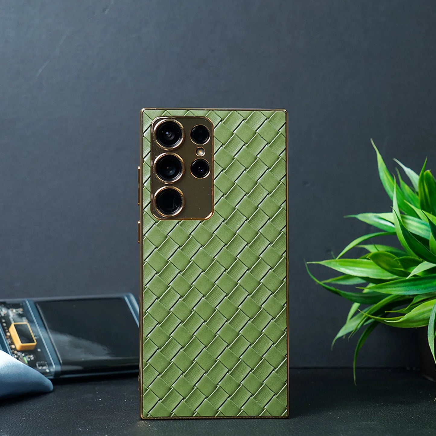 Braided Woven Leather Case With Gold Electroplating For Galaxy S23 Ultra